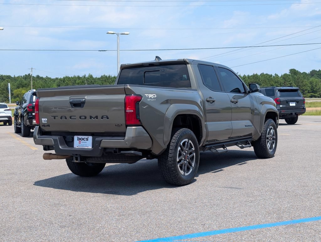 Used 2025 Toyota Tacoma TRD Sport w/ TRD Sport Upgrade Package AWD/4WD image 5