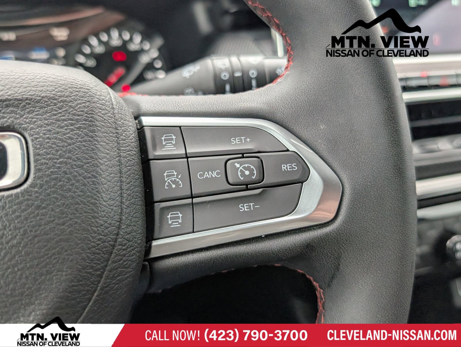 Used 2024 Jeep Compass Trailhawk image 23