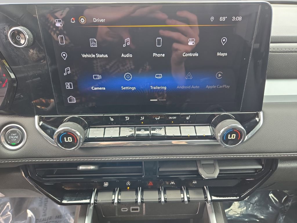 Used 2024 Chevrolet Colorado LT w/ LT Convenience Package III AWD/4WD image 22