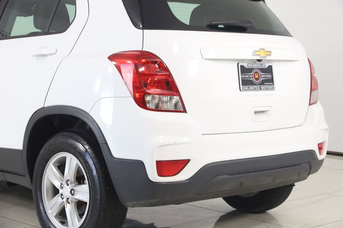 Used 2019 Chevrolet Trax LS AWD/4WD image 22