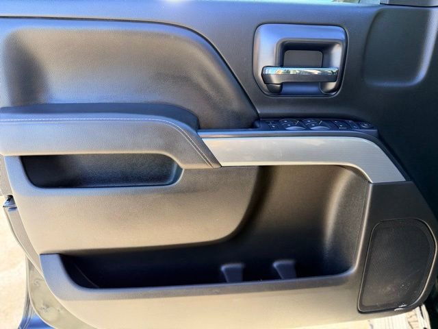 Used 2017 Chevrolet Silverado 1500 LT w/ Midnight Edition image 18