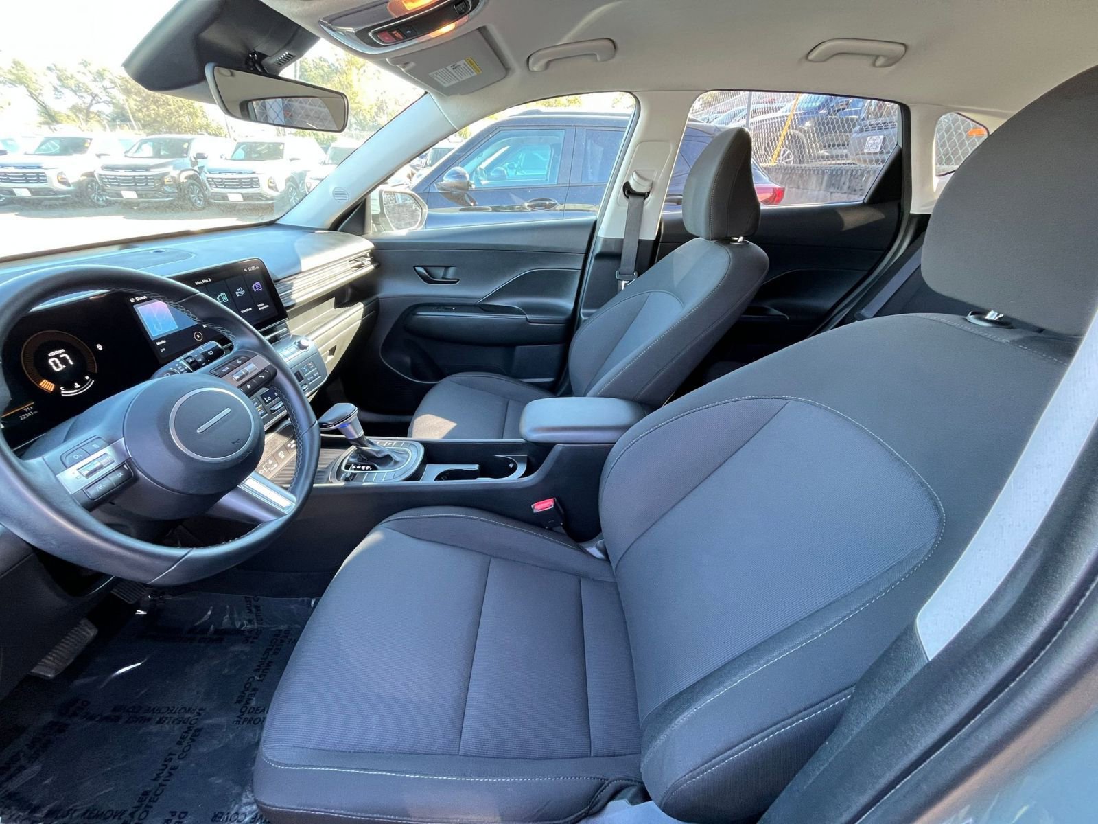 Used 2025 Volkswagen Atlas SE image 27