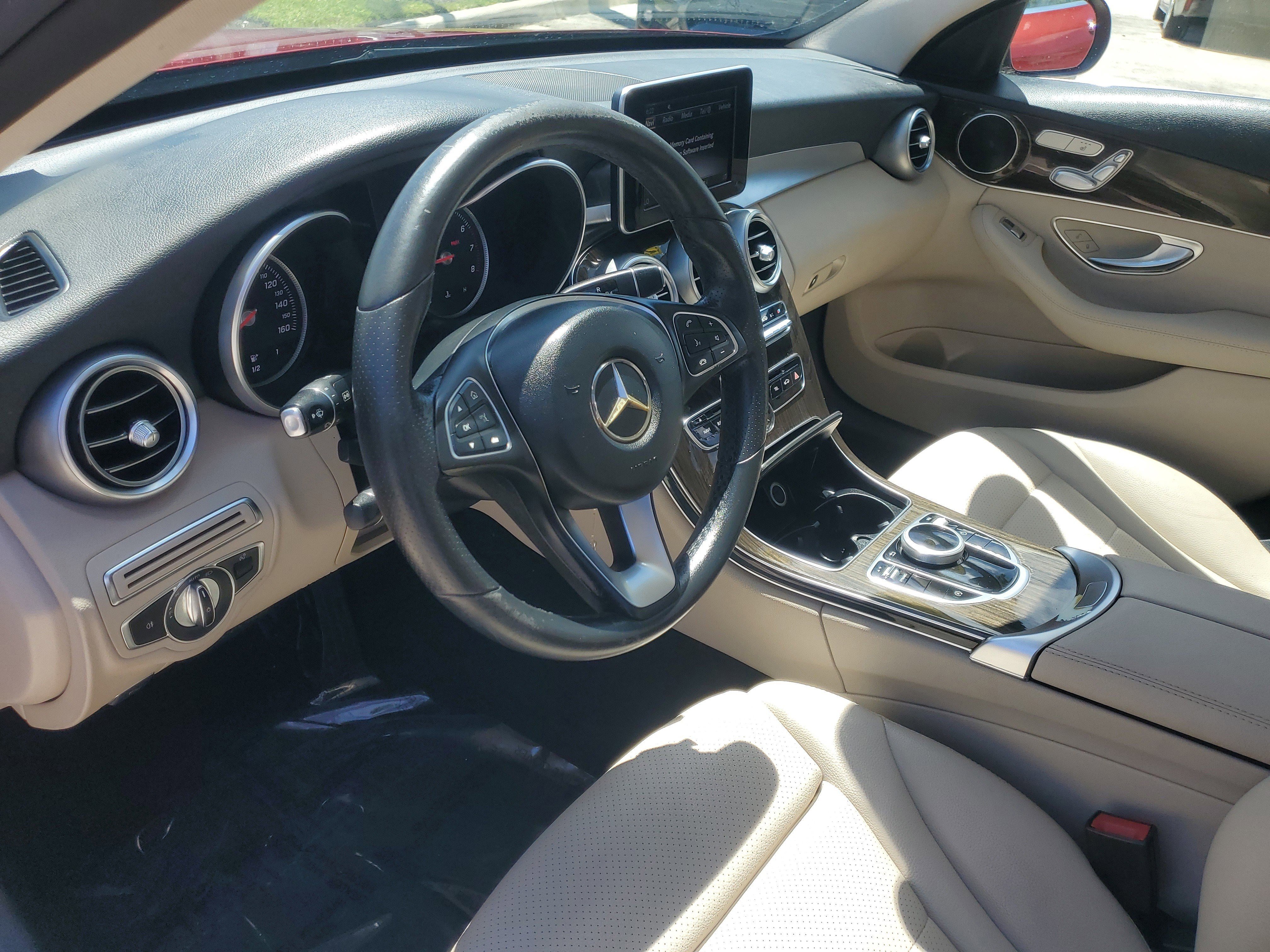 Used 2018 Mercedes-Benz C 300 Sedan w/ Premium Package image 15