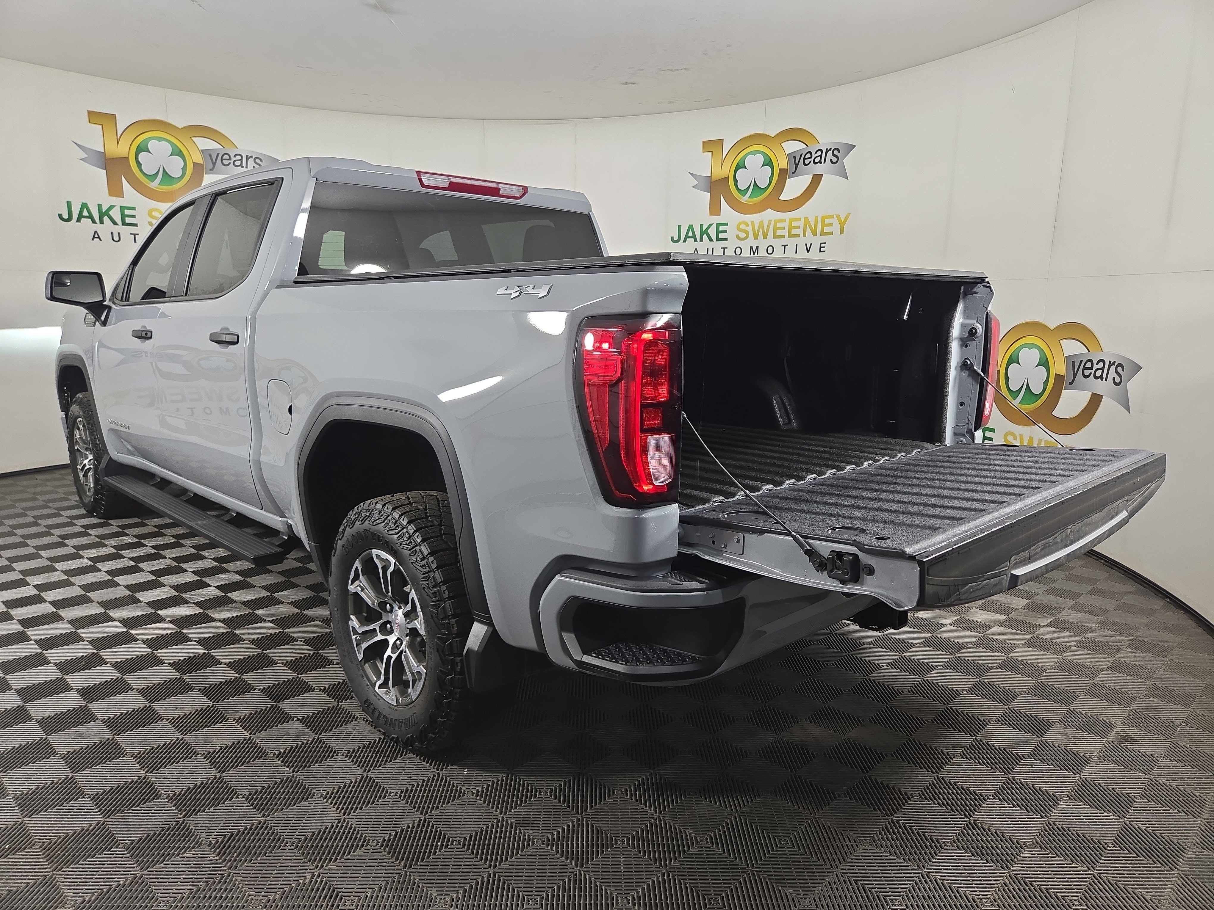 Certified 2024 GMC Sierra 1500 Pro w/ Graphite Edition AWD/4WD image 30