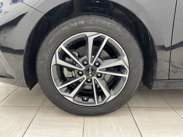 Used 2024 Kia Forte LXS image 7