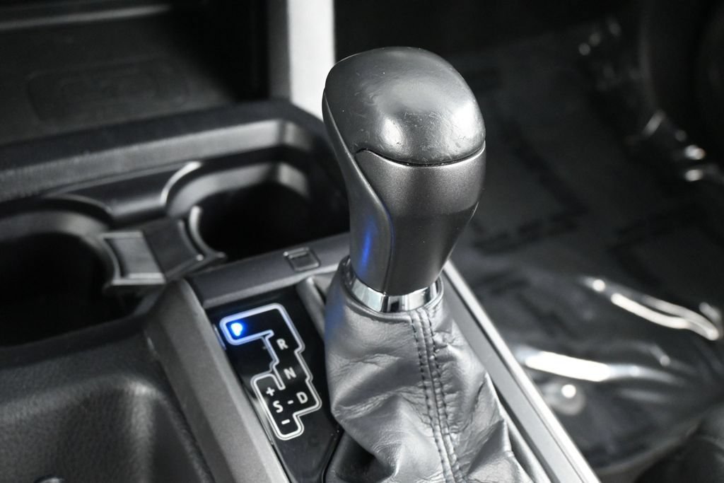 Used 2022 Toyota Tacoma TRD Off-Road AWD/4WD image 22