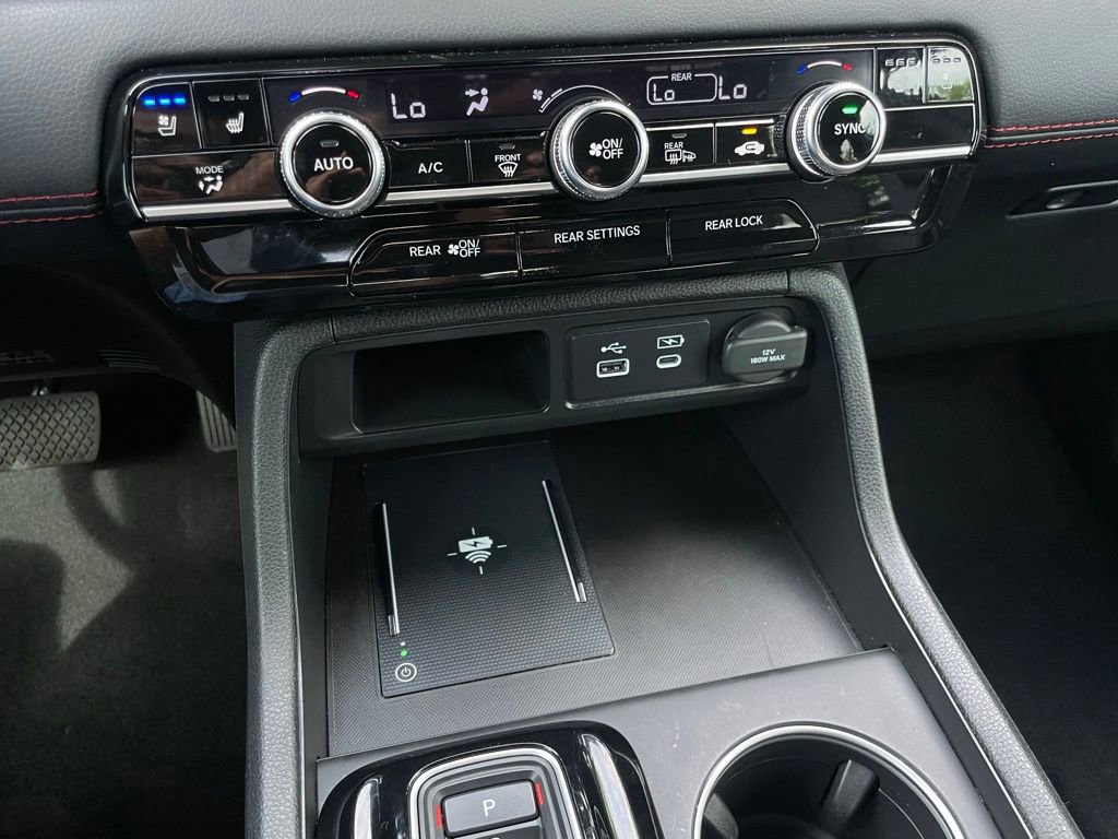 Used 2025 Honda Pilot Black Edition image 22