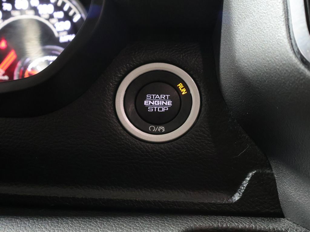 Used 2024 RAM 1500 Laramie AWD/4WD image 29