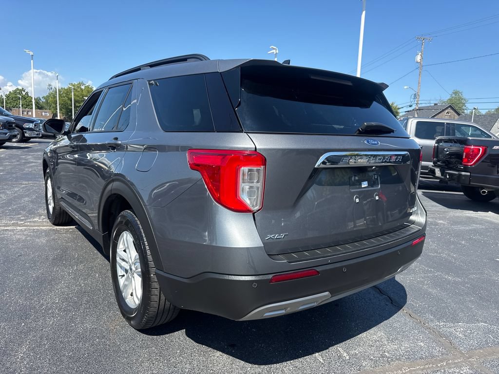 Used 2024 Ford Explorer XLT w/ Equipment Group 202A AWD/4WD image 9