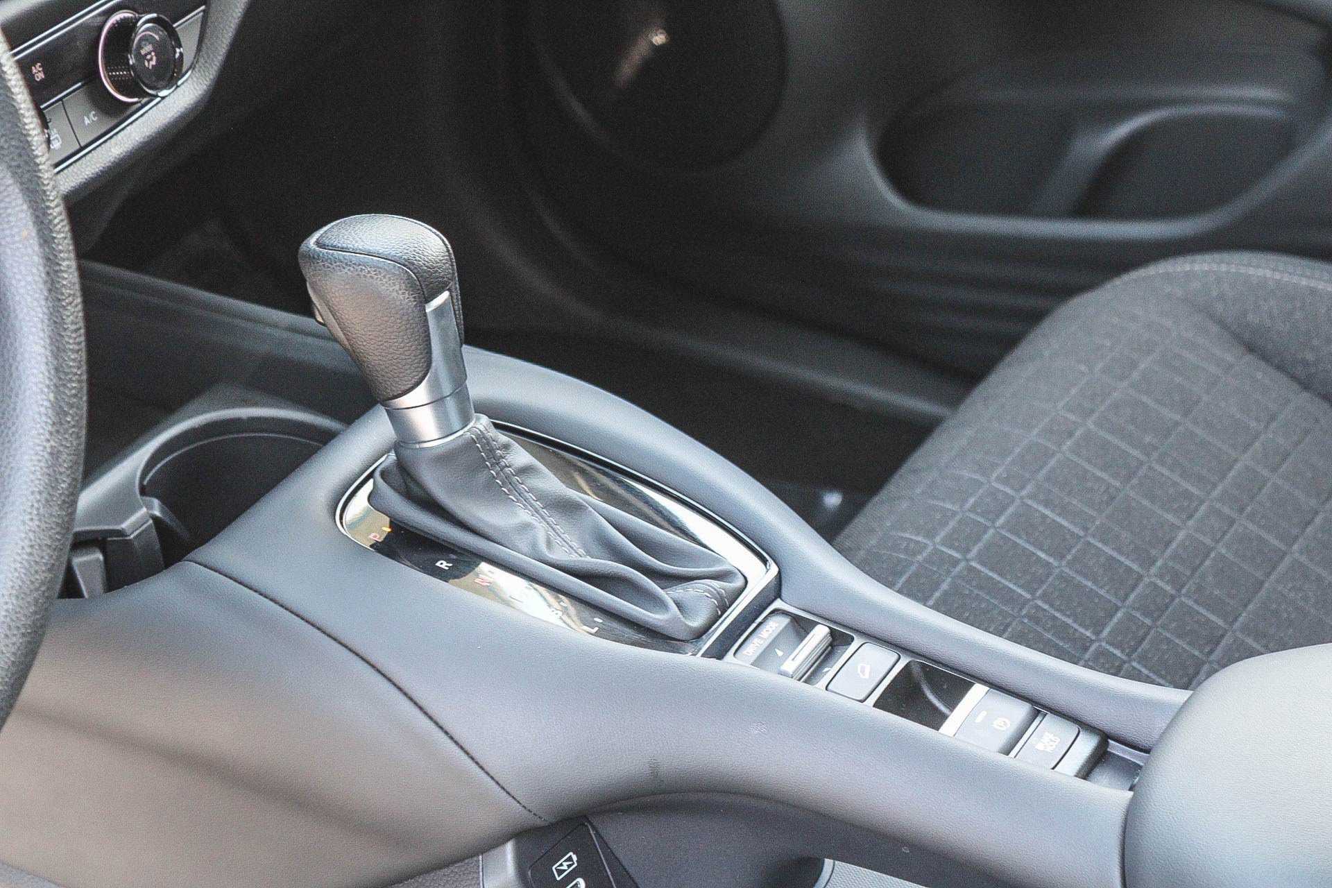 Certified 2024 Honda HR-V LX image 21