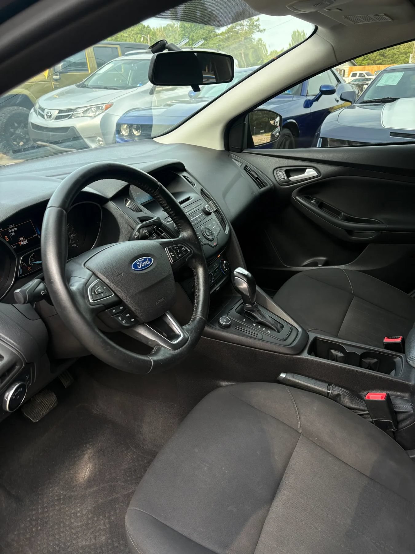 Used 2015 Ford Focus SE w/ SE Sport Package FWD image 9