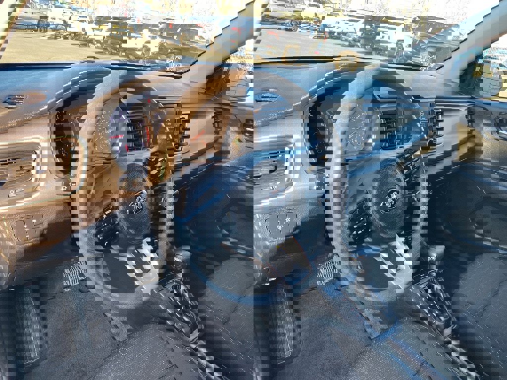 Used 2019 Kia Rio S image 25