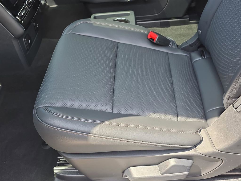 New 2025 Lincoln Aviator 2WD w/ Equipment Group 101A image 15