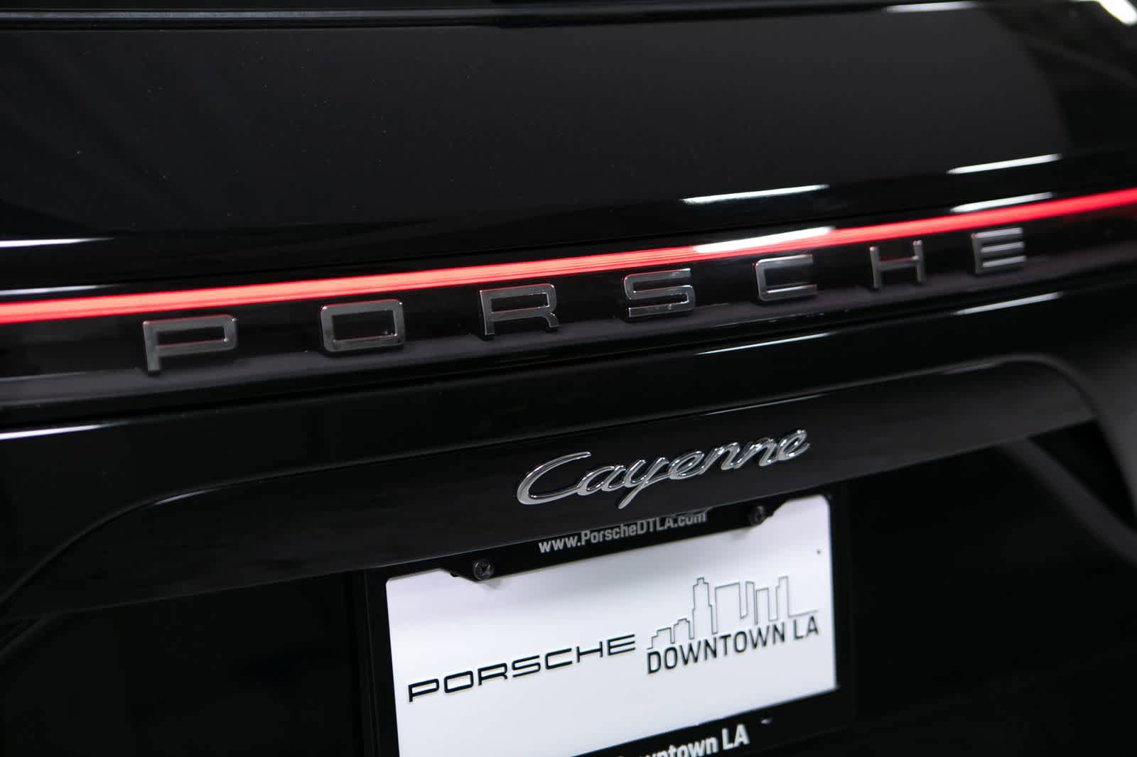 Certified 2023 Porsche Cayenne AWD/4WD image 19