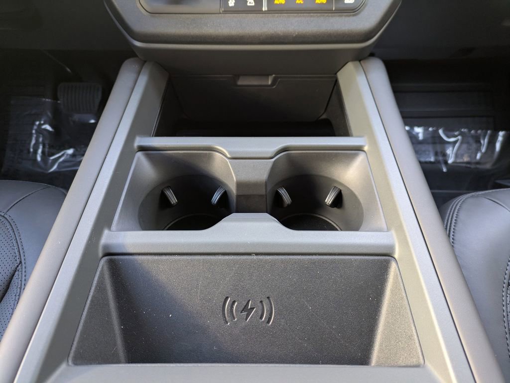 New 2025 Land Rover Defender 130 S image 21