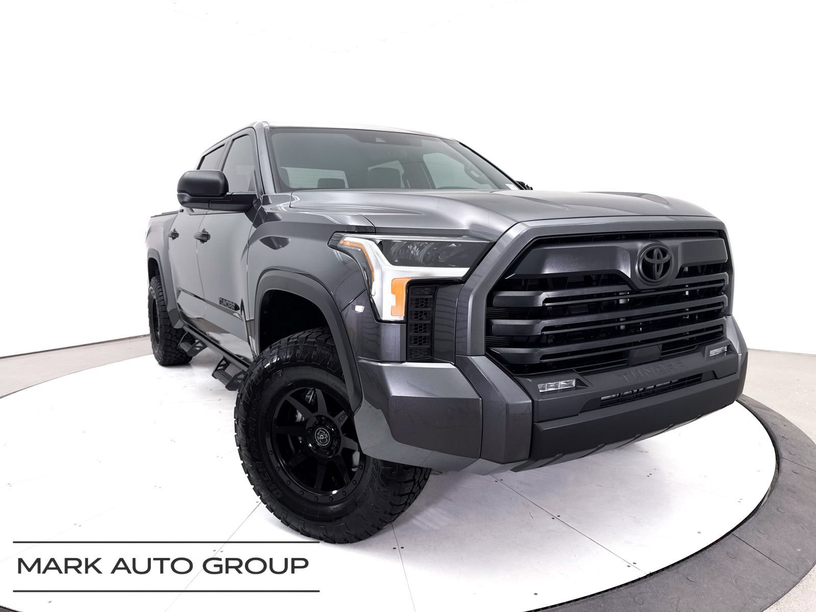 Used 2025 Toyota Tundra SR5 AWD/4WD image 2