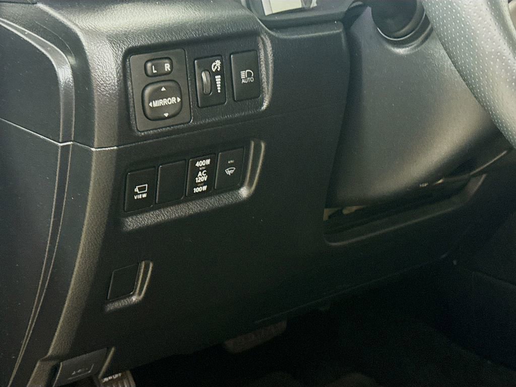 Used 2022 Toyota 4Runner Limited AWD/4WD image 10