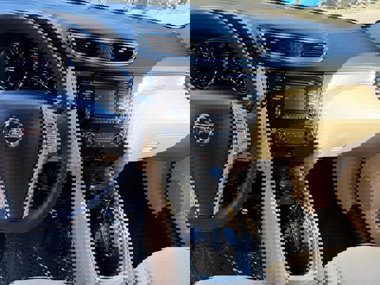 Used 2016 Nissan Rogue S w/ Appearance Package image 8