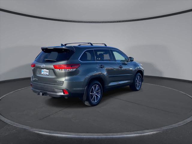 Certified 2019 Toyota Highlander XLE image 9