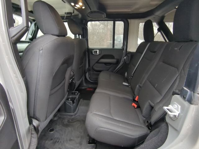 Used 2021 Jeep Wrangler Unlimited Sahara image 15