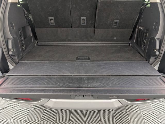 Used 2025 Ford Expedition Platinum image 30