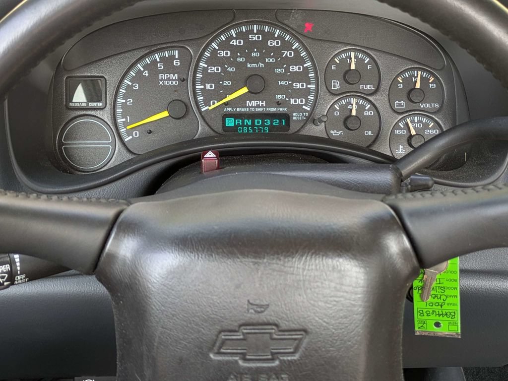 Used 2001 Chevrolet Silverado 1500 LS w/ Firm Ride Suspension Pkg RWD image 22