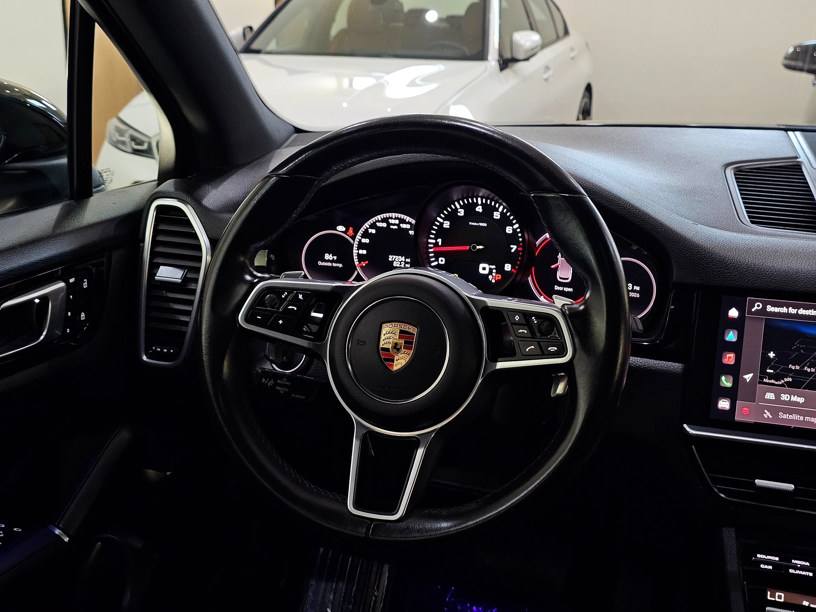 Used 2023 Porsche Cayenne Platinum Edition AWD/4WD image 31