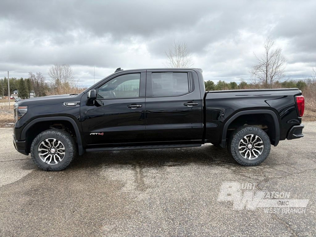 Used 2022 GMC Sierra 1500 AT4 w/ AT4 Preferred Package AWD/4WD image 3