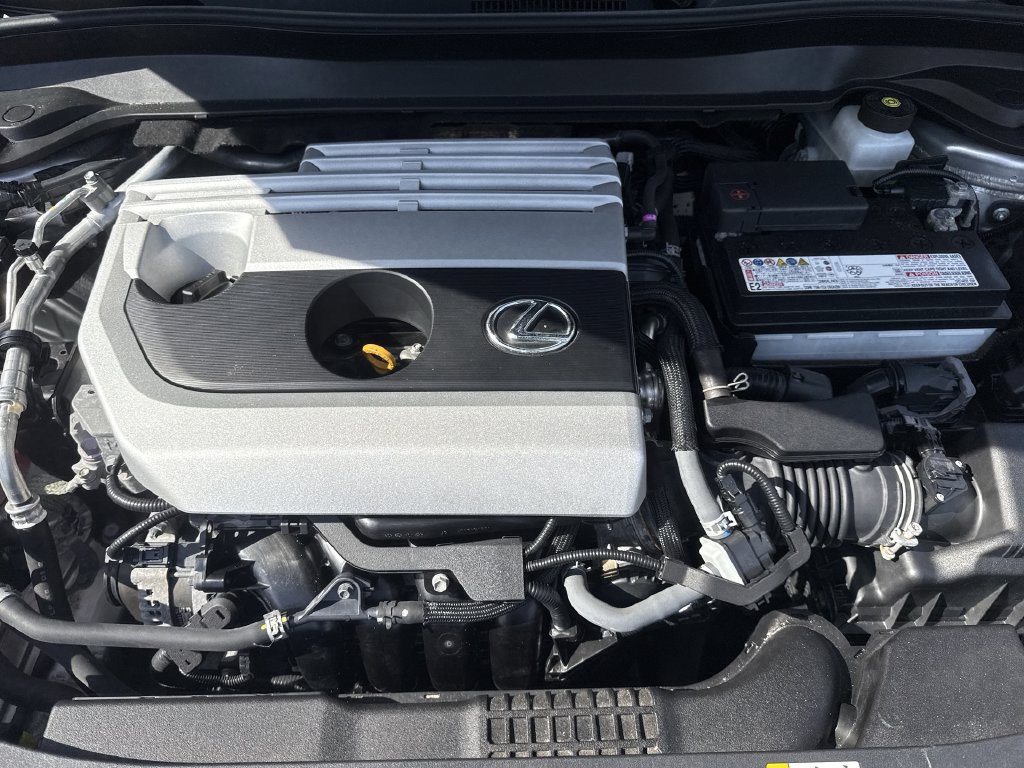 Used 2019 Lexus UX 200 w/ Premium Package FWD image 18