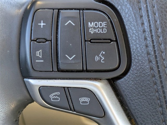 Used 2016 Toyota Highlander XLE image 26