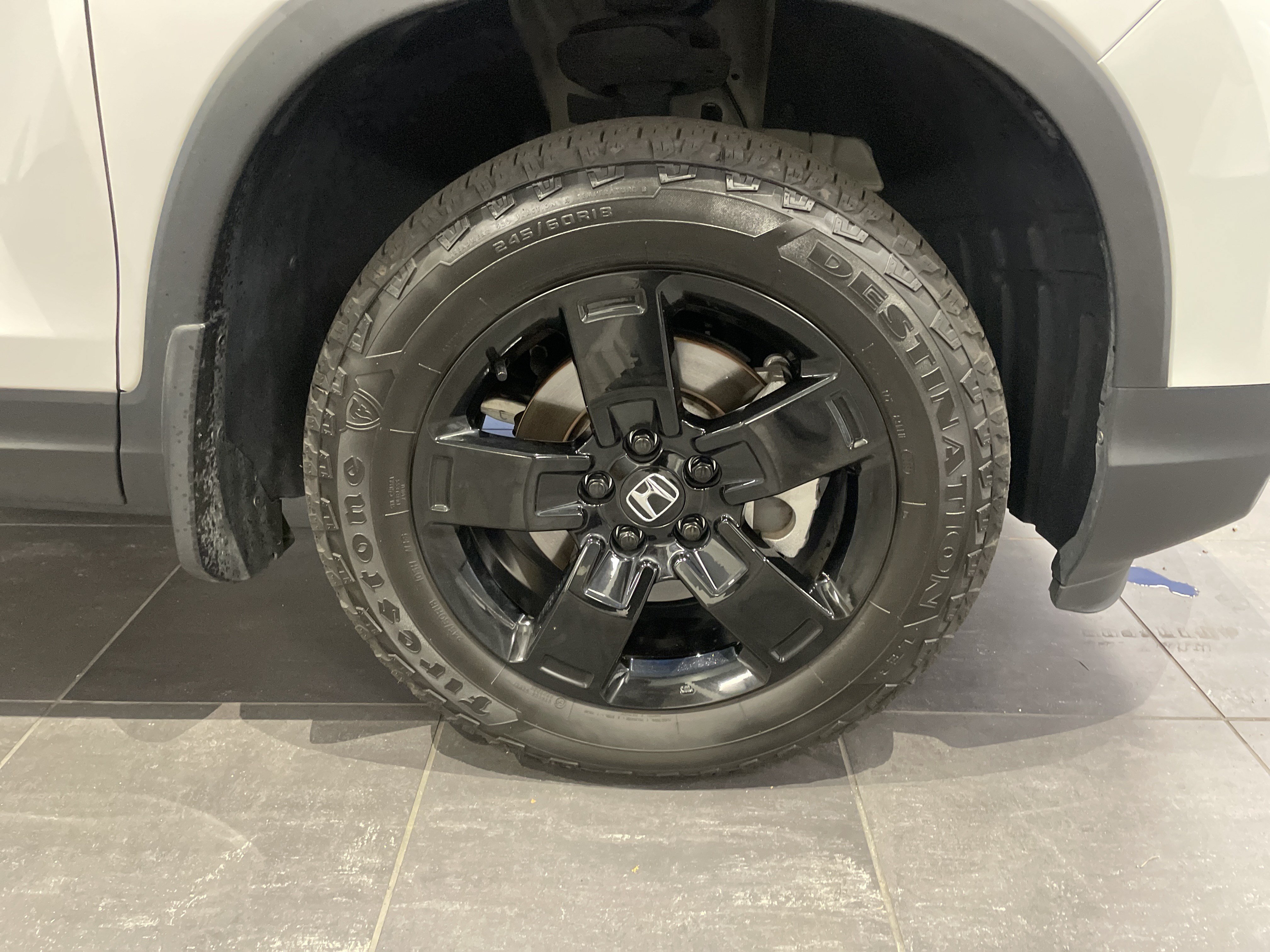 Used 2025 Honda Ridgeline Black Edition image 12