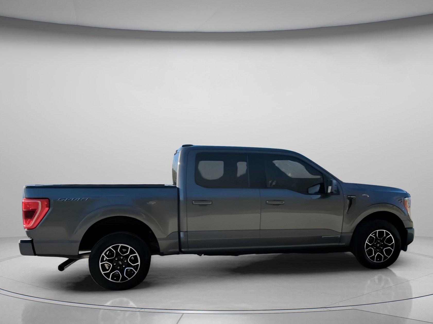 Certified 2021 Ford F150 XLT w/ Equipment Group 302A High image 30