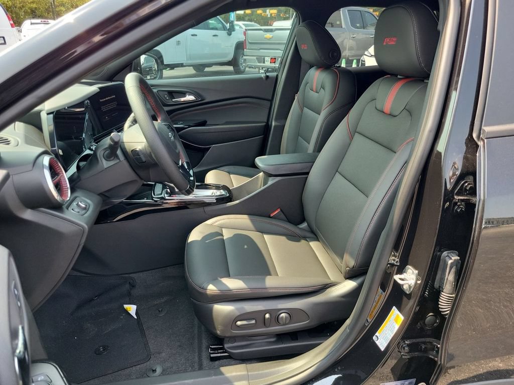 New 2026 Chevrolet Trax RS w/ Sunroof Package FWD image 19