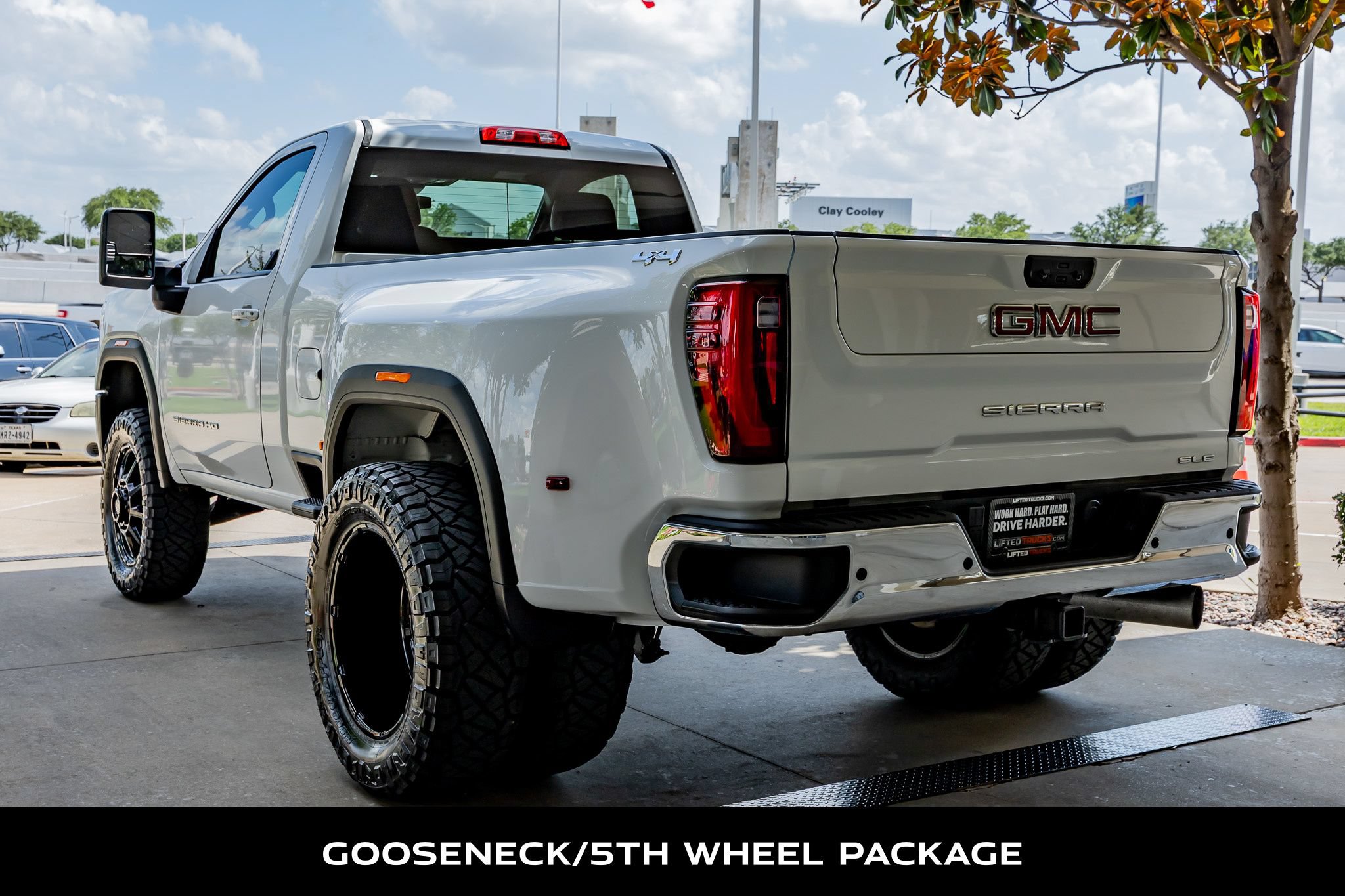 Used 2024 GMC Sierra 3500 SLE w/ SLE Convenience Package AWD/4WD image 7