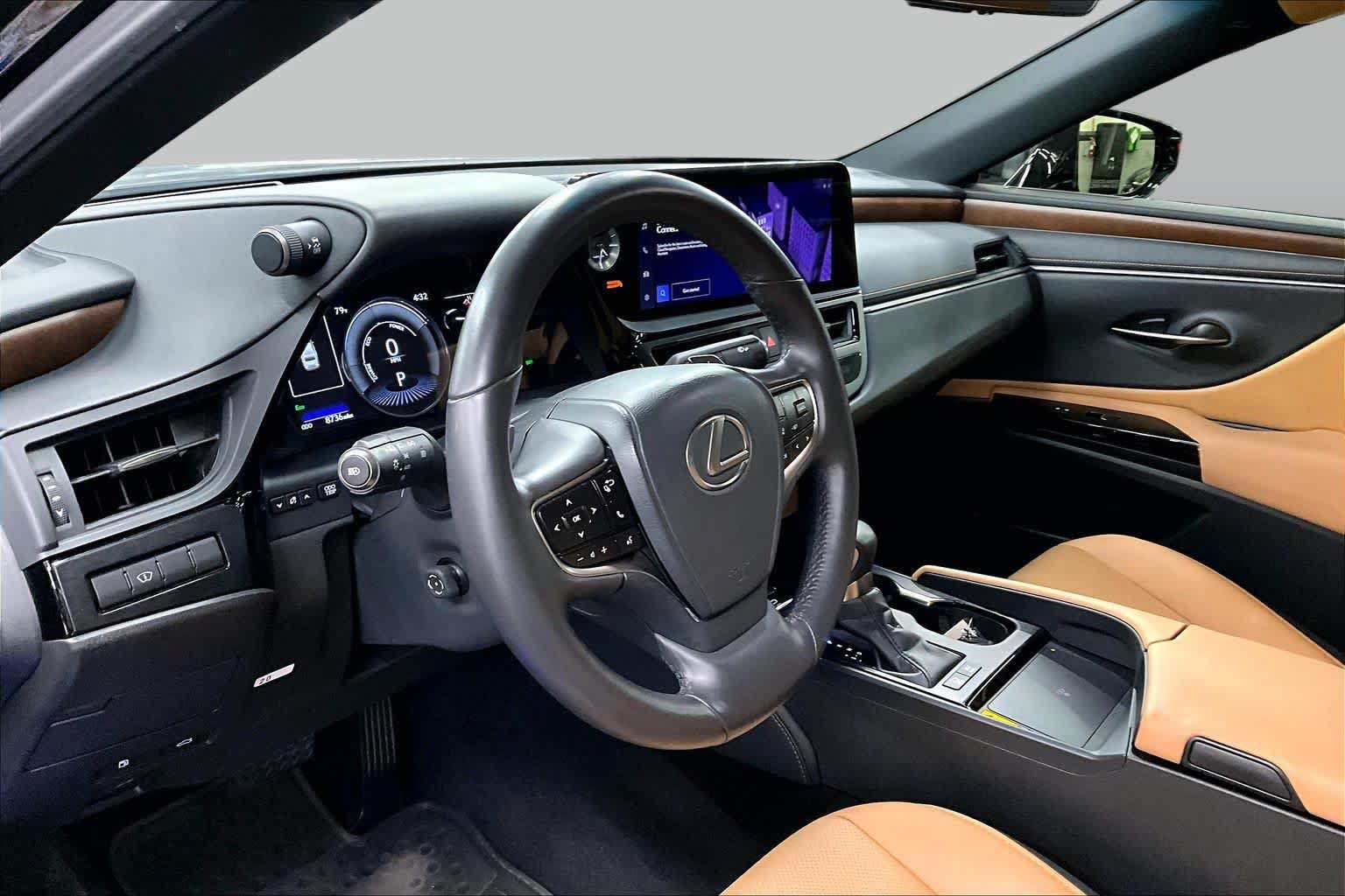 Used 2024 Lexus ES 300h w/ Premium Package FWD image 17