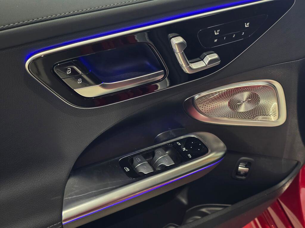 New 2026 Mercedes-Benz C 300 4MATIC Sedan image 35