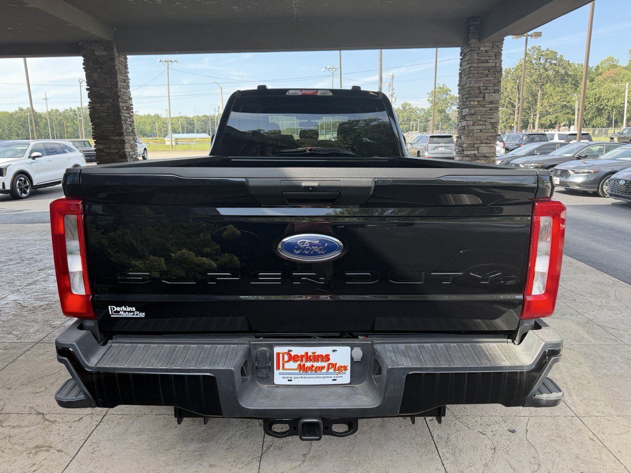 Used 2023 Ford F350 XLT AWD/4WD image 8