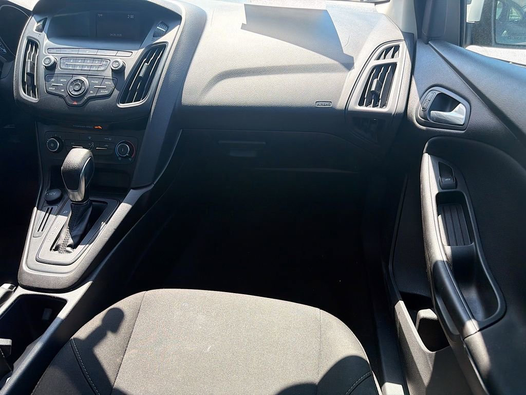 Used 2018 Ford Focus SE FWD image 17