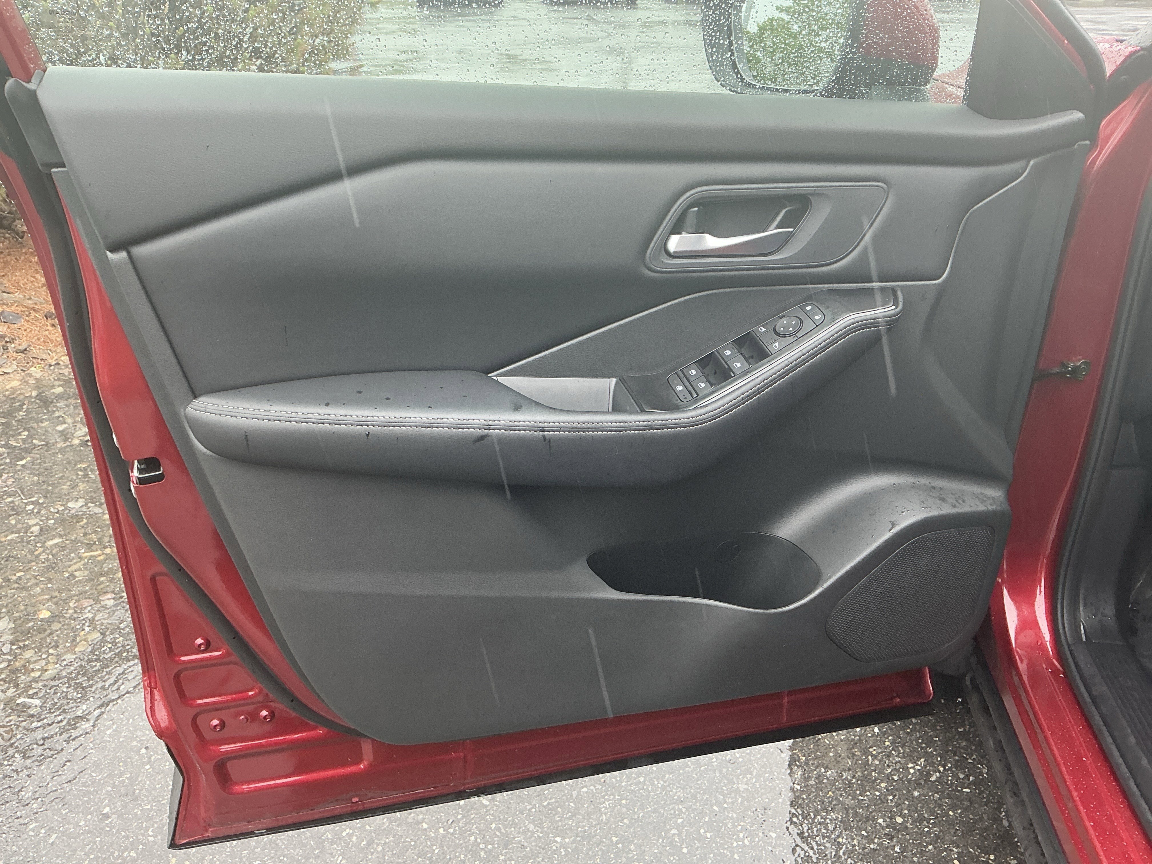 Used 2026 Nissan Rogue SV AWD/4WD image 18