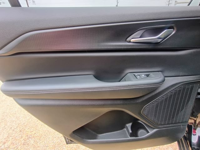 Used 2025 Jeep Grand Cherokee L Altitude RWD image 34