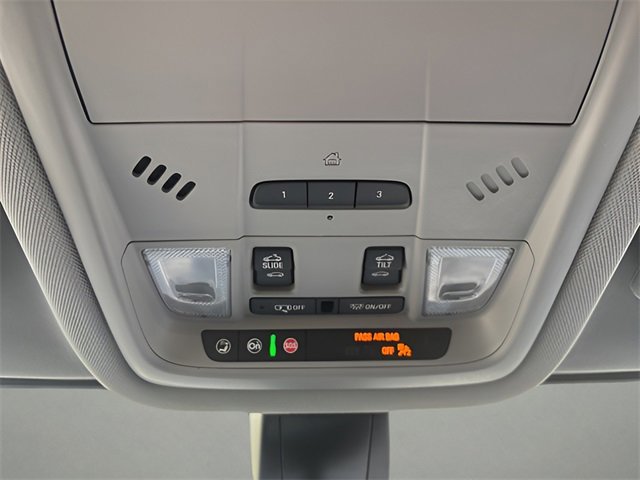 Used 2021 GMC Acadia SLE image 13