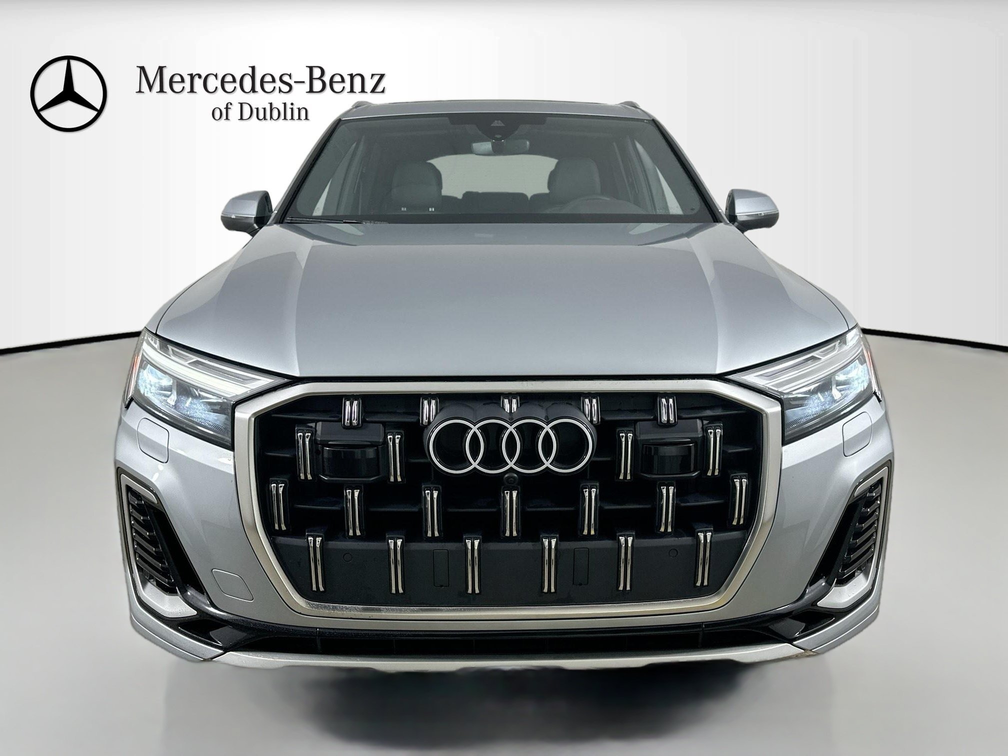 Used 2025 Audi Q7 3.0T Premium Plus AWD/4WD image 2