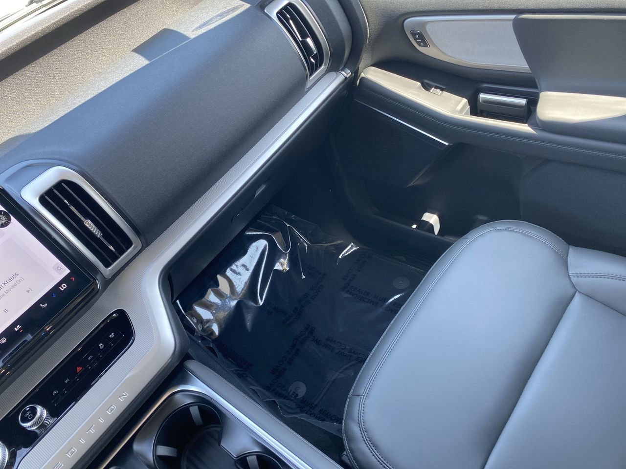 New 2026 Ford Expedition Active image 15