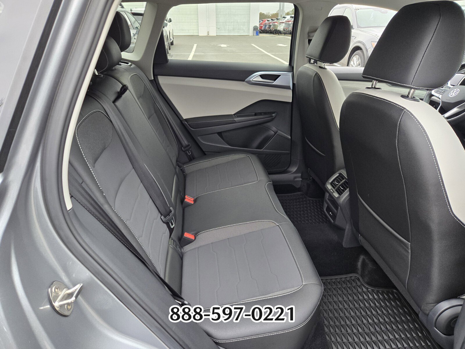 Certified 2025 Volkswagen Taos SE image 16