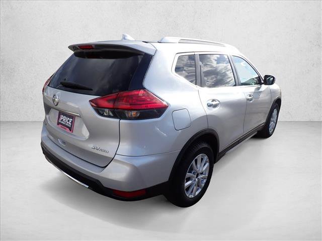 Used 2017 Nissan Rogue SV AWD/4WD image 4