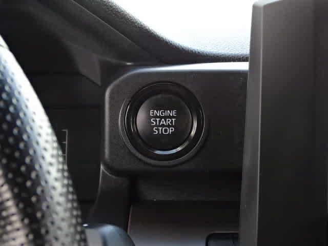 Certified 2024 Toyota Tacoma SR5 AWD/4WD image 31