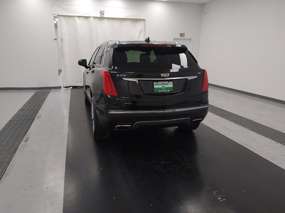 Used 2017 Cadillac XT5 Platinum w/ Driver Assist Package image 6