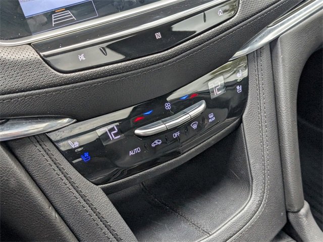 Used 2020 Cadillac XT5 Premium Luxury w/ LPO, Floor Liner Package image 30