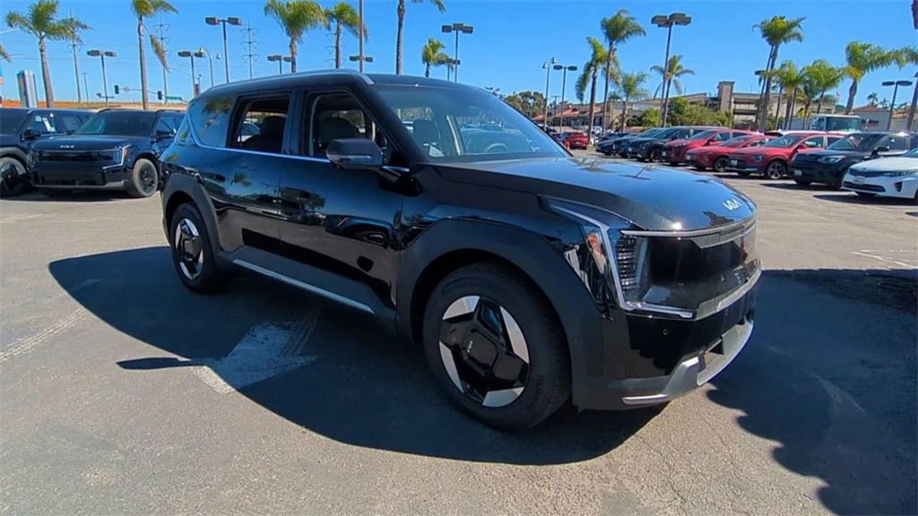 New 2026 Kia EV9 GT-Line image 3
