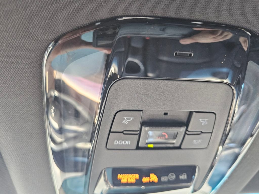 Used 2024 Toyota Venza Limited AWD/4WD image 22